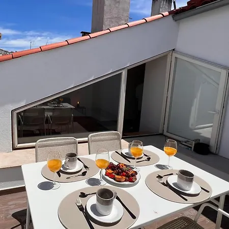 דירה Moeda'82 - Downtown With Terrace