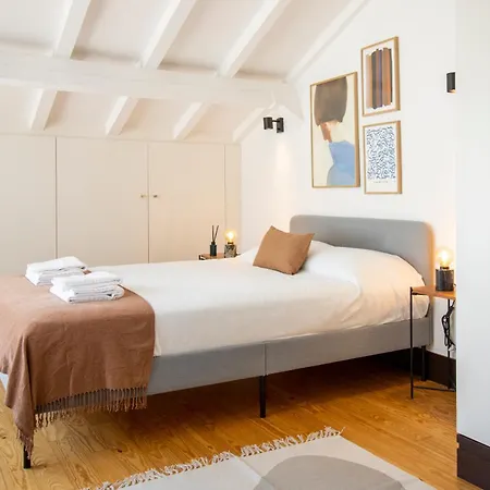 דירה Moeda'82 - Downtown With Terrace *