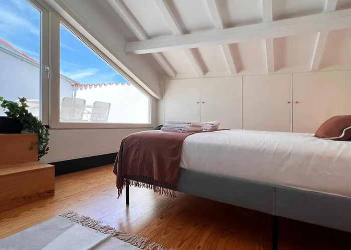 Moeda'82 - Downtown With Terrace * Coimbra