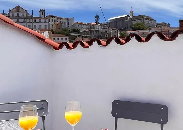 Moeda'82 - Downtown With Terrace * Coimbra